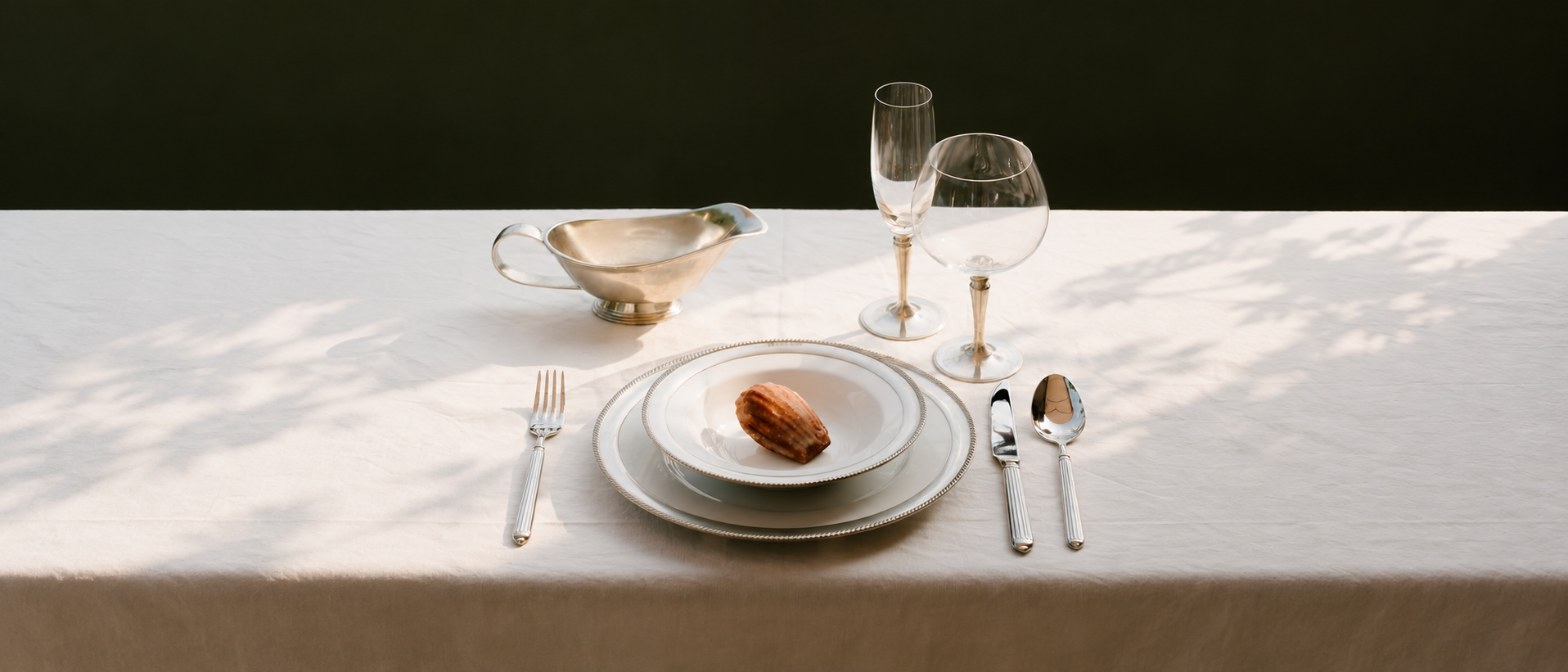 Tableware arranged for shared meals